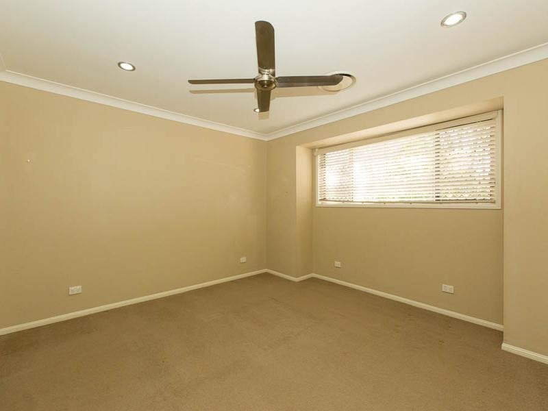 42 Glencoe Place, Thagoona QLD 4306