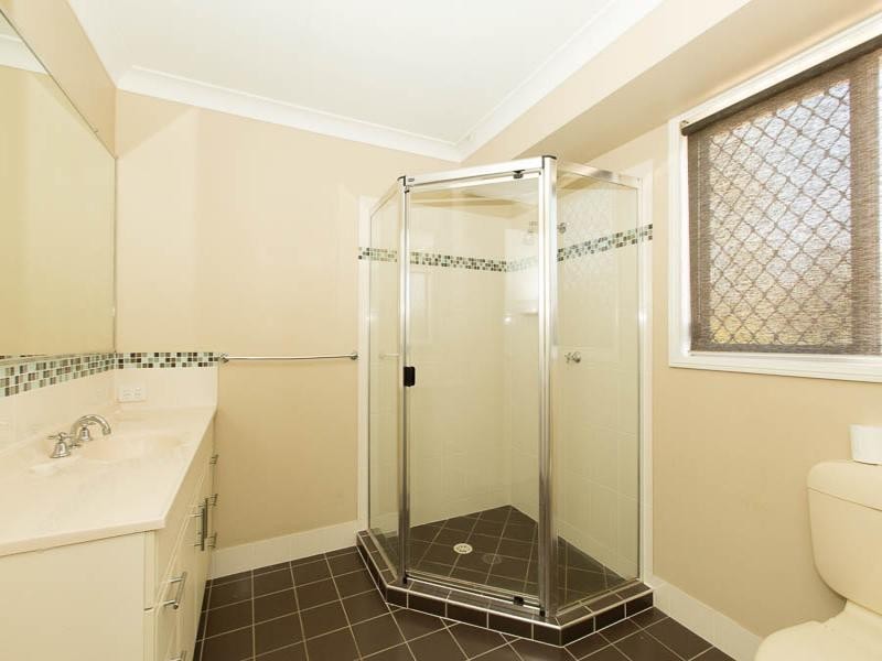 42 Glencoe Place, Thagoona QLD 4306