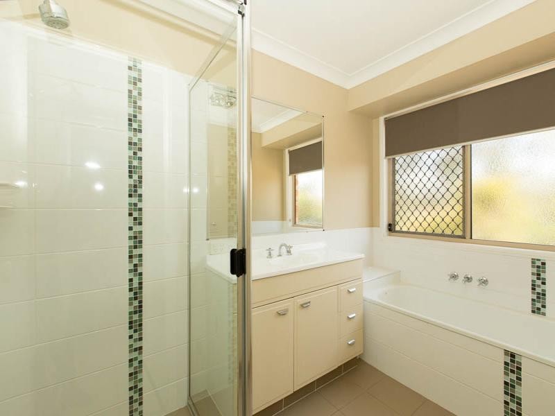 42 Glencoe Place, Thagoona QLD 4306