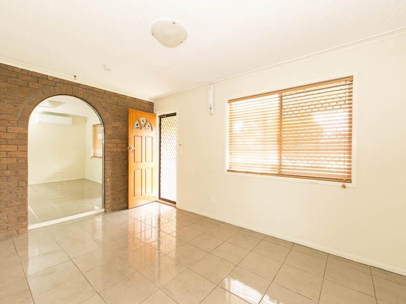 12 Kingsley Street, Walloon QLD 4306