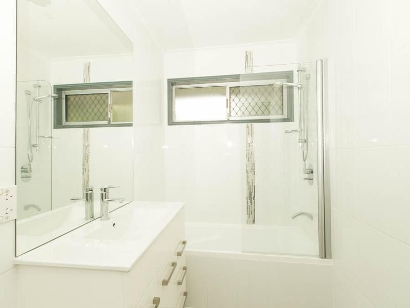 12 Kingsley Street, Walloon QLD 4306