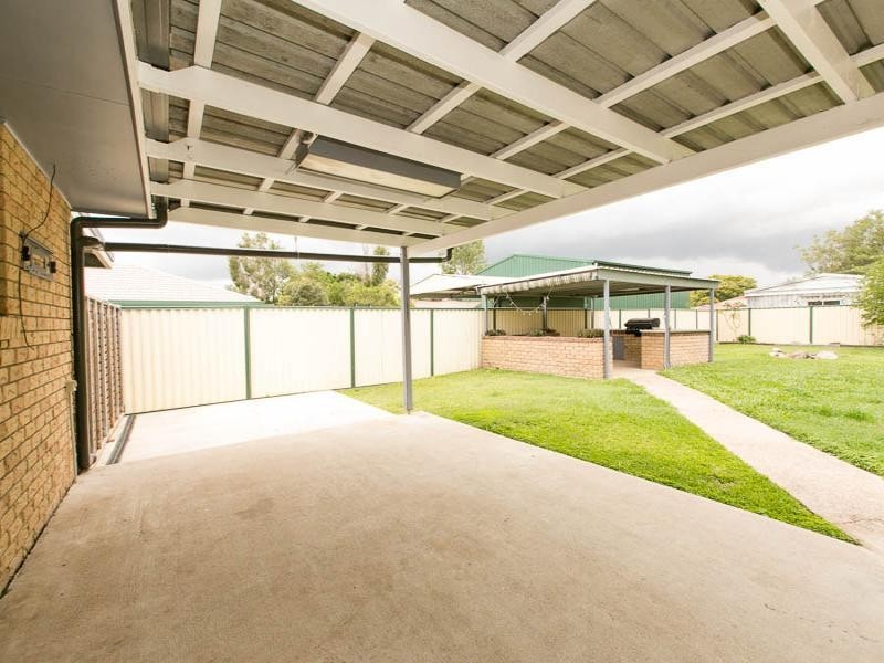 12 Kingsley Street, Walloon QLD 4306