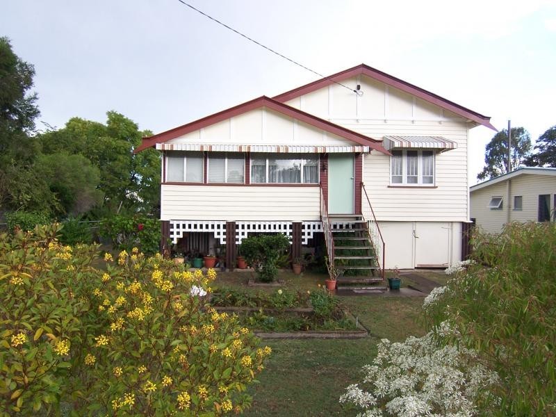 6 Walloon Road, Rosewood QLD 4340