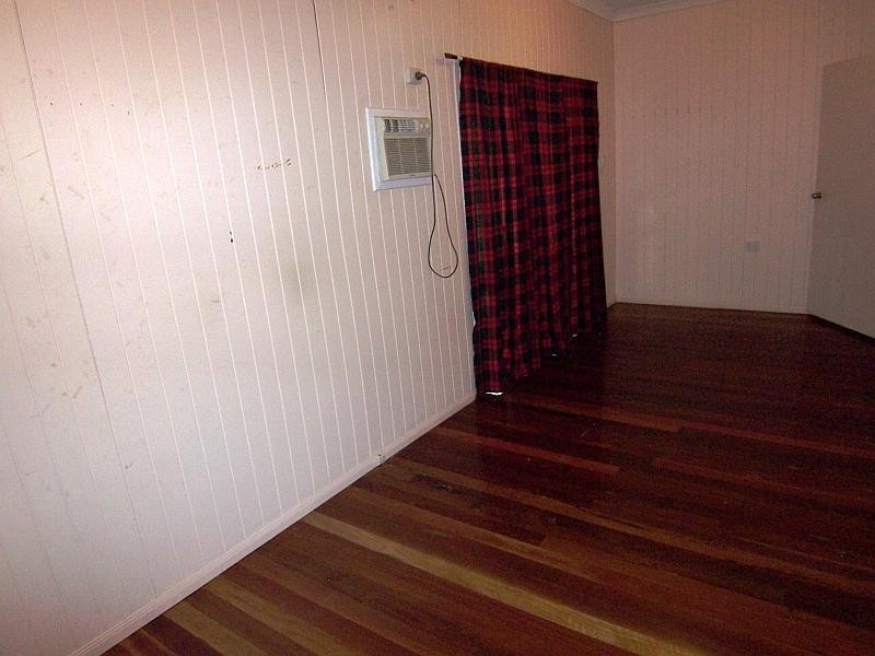 15 Short St, Walloon QLD 4306