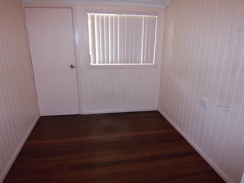 15 Short St, Walloon QLD 4306