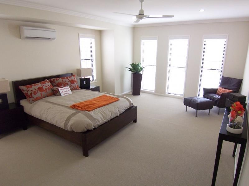 15 Waratah cr, Springfield Lakes QLD 4300