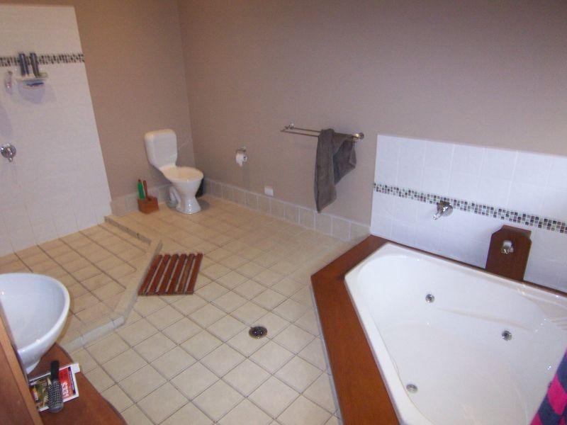 6 Elkhorn Street, Fernvale QLD 4306