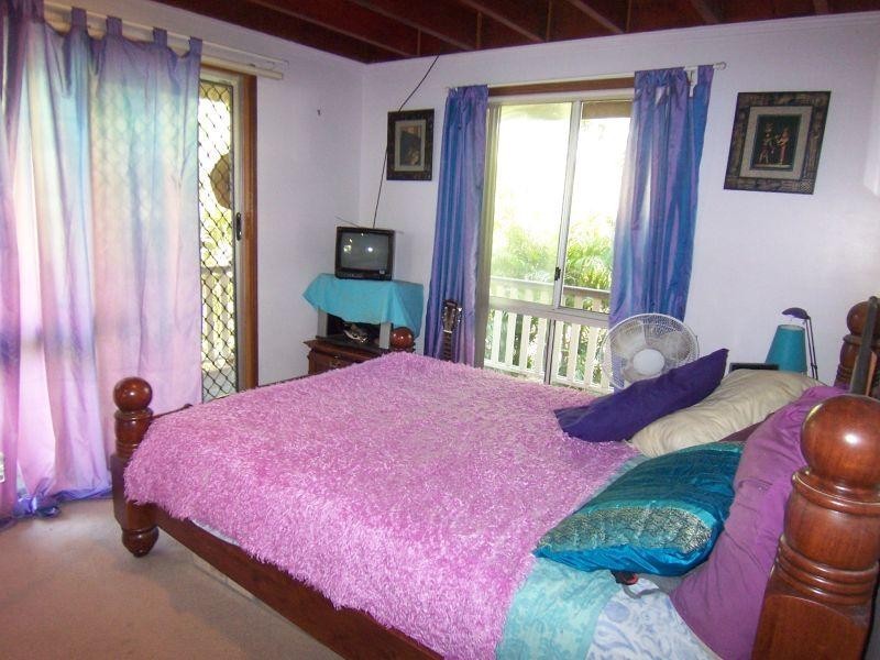 9 Anthonys Rd, Walloon QLD 4306