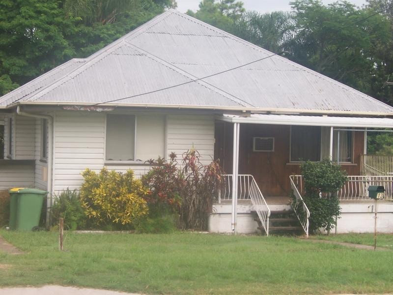 13 Green Street, Booval QLD 4304