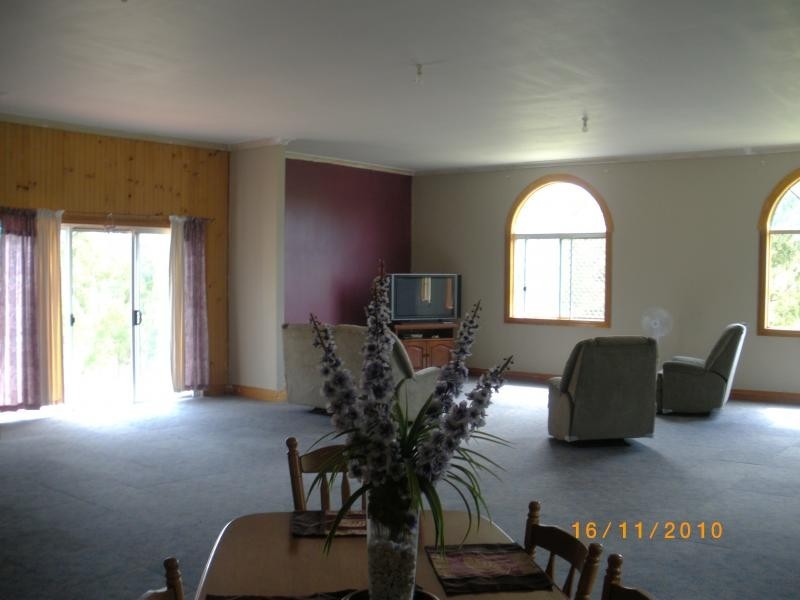 Kensington Grove QLD 4341