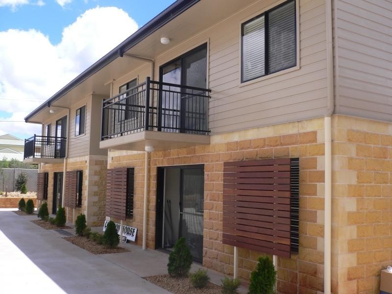 Kearneys Spring QLD 4350