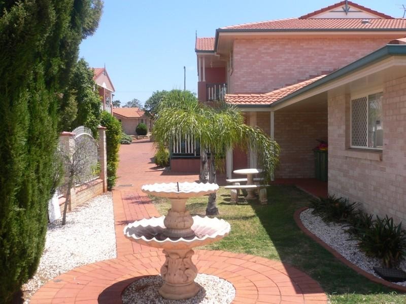 Kearneys Spring QLD 4350