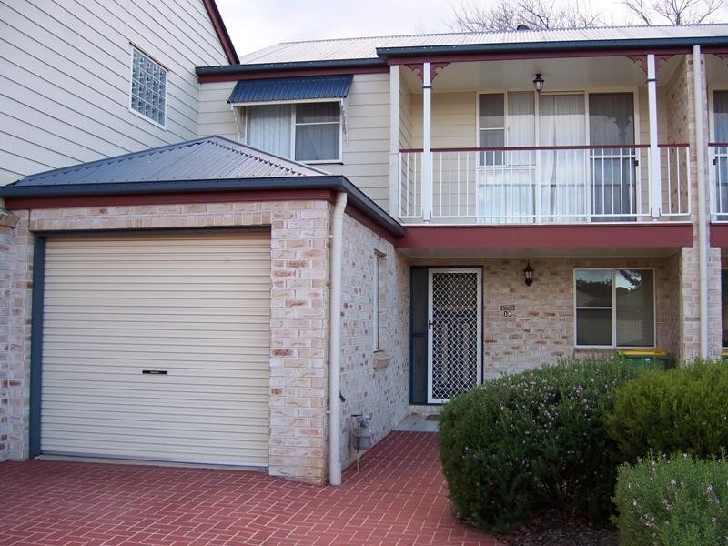 18/279 MacKenzie Street, Middle Ridge QLD 4350