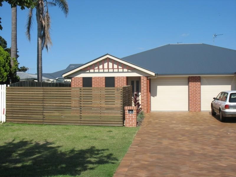 Kearneys Spring QLD 4350