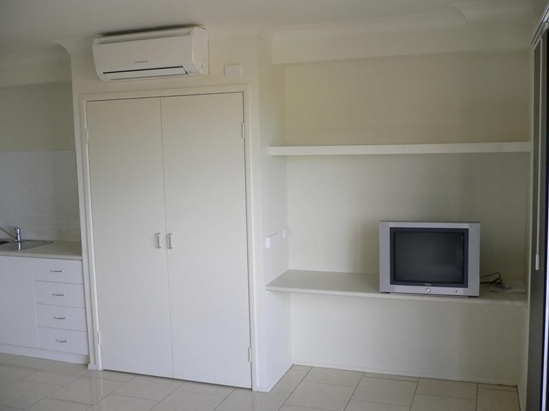 Kearneys Spring QLD 4350