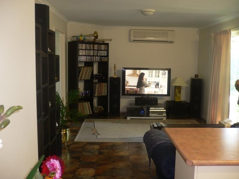 421 Hume Street, Kearneys Spring QLD 4350