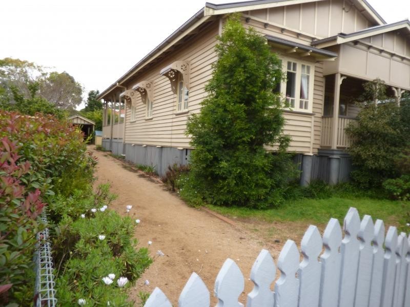 Mount Lofty QLD 4350