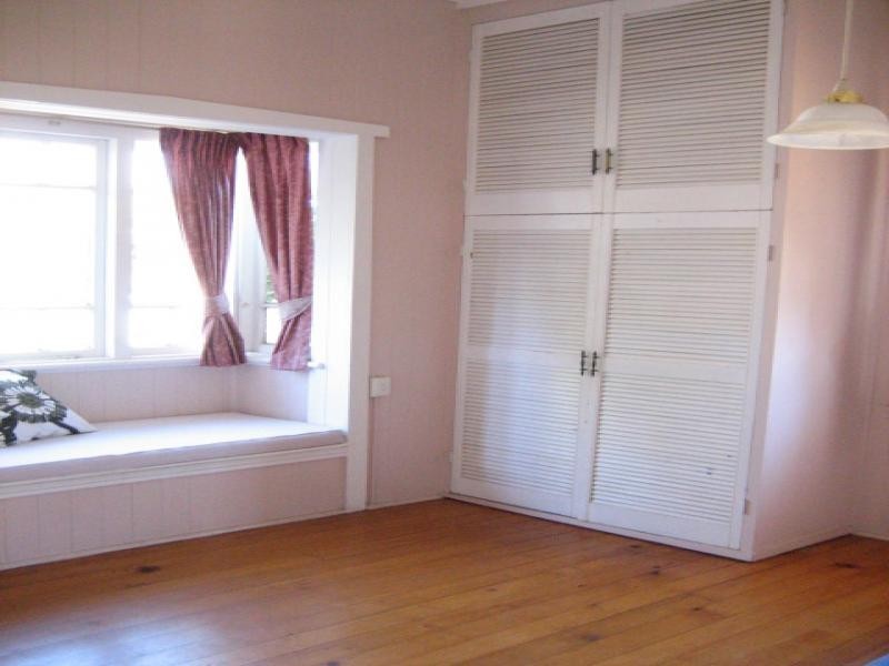 Mount Lofty QLD 4350