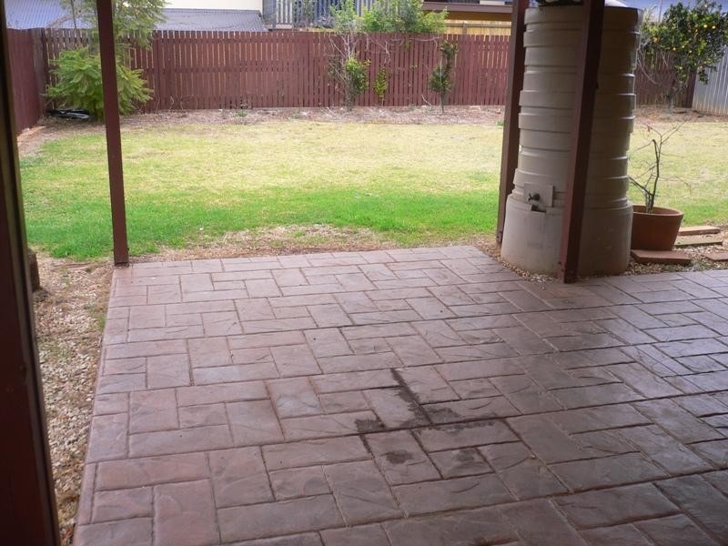 12 Kratzman Court, Kearneys Spring QLD 4350