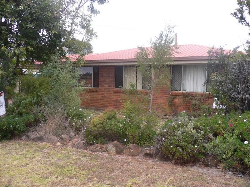 12 Kratzman Court, Kearneys Spring QLD 4350