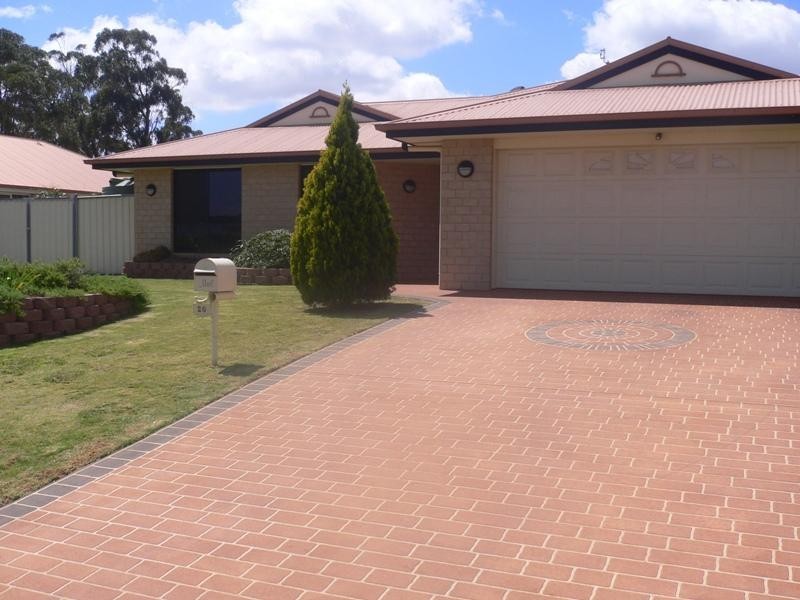 20 Wood Drive, Middle Ridge QLD 4350