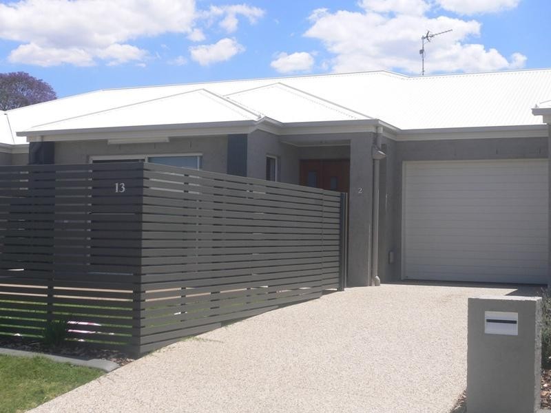 2/13 Sambar Court, Kearneys Spring QLD 4350