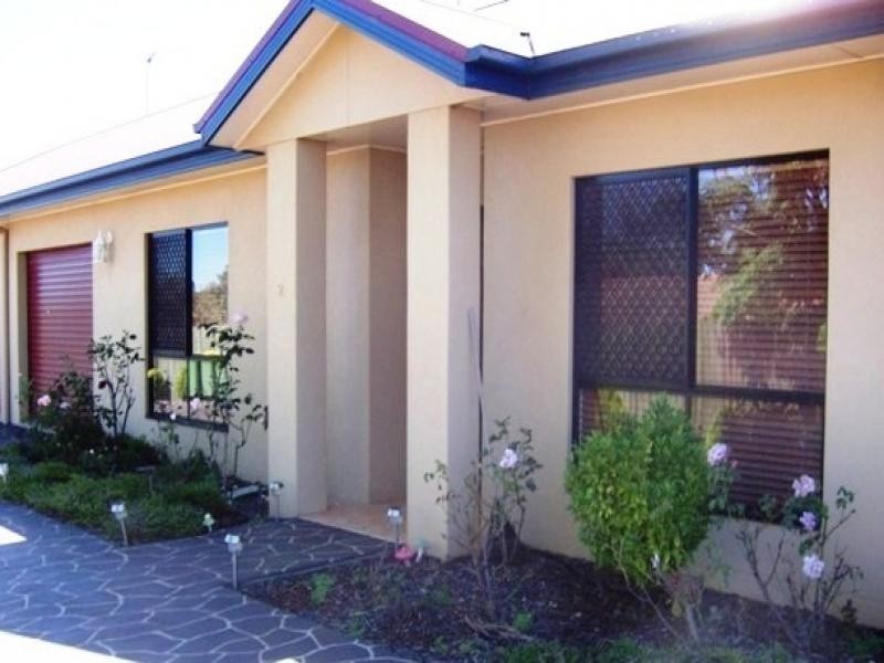 Kearneys Spring QLD 4350