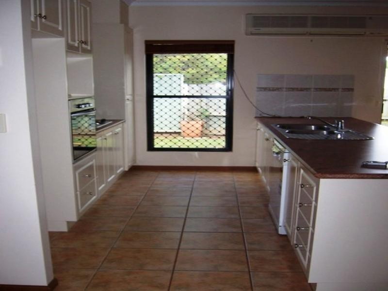 Kearneys Spring QLD 4350