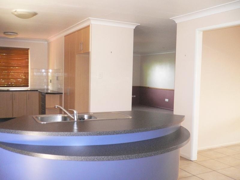 10 Heinemann Crt, Kearneys Spring QLD 4350