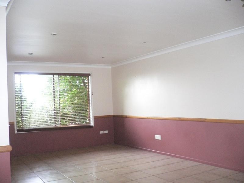 10 Heinemann Crt, Kearneys Spring QLD 4350
