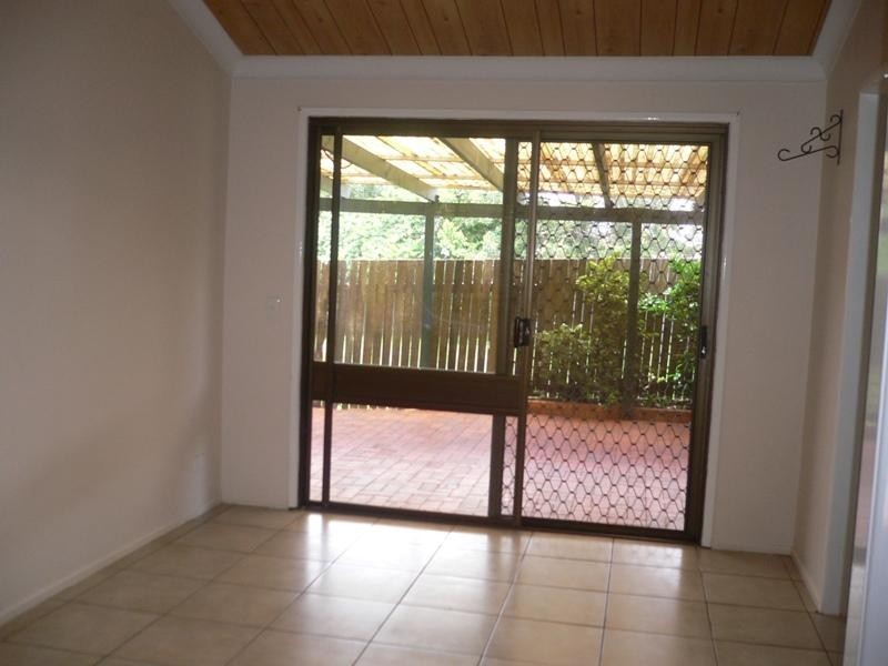 10 Heinemann Crt, Kearneys Spring QLD 4350