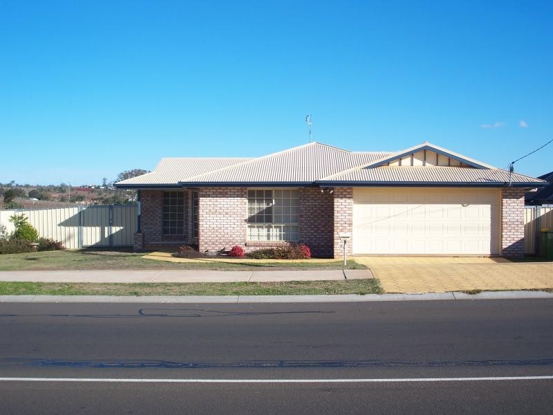 136 Glenvale Road, Glenvale QLD 4350