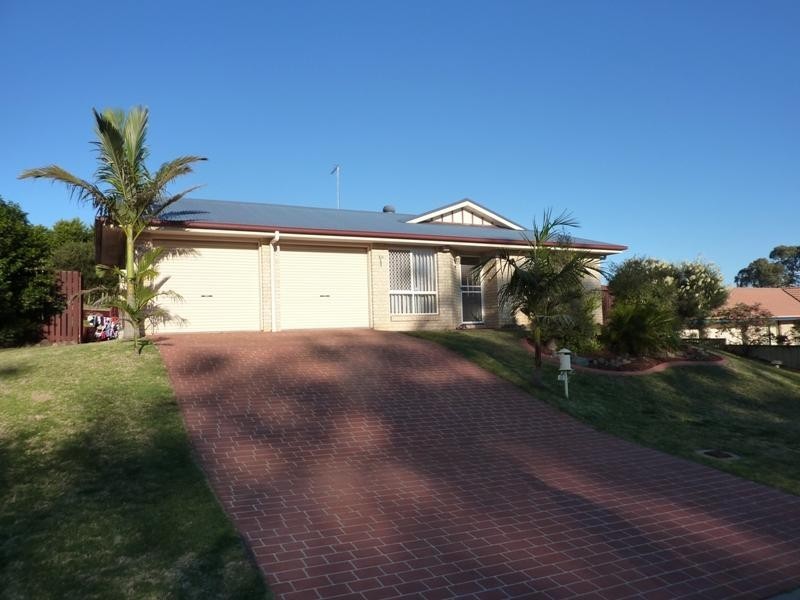 48 Catalina Drive, Wilsonton QLD 4350