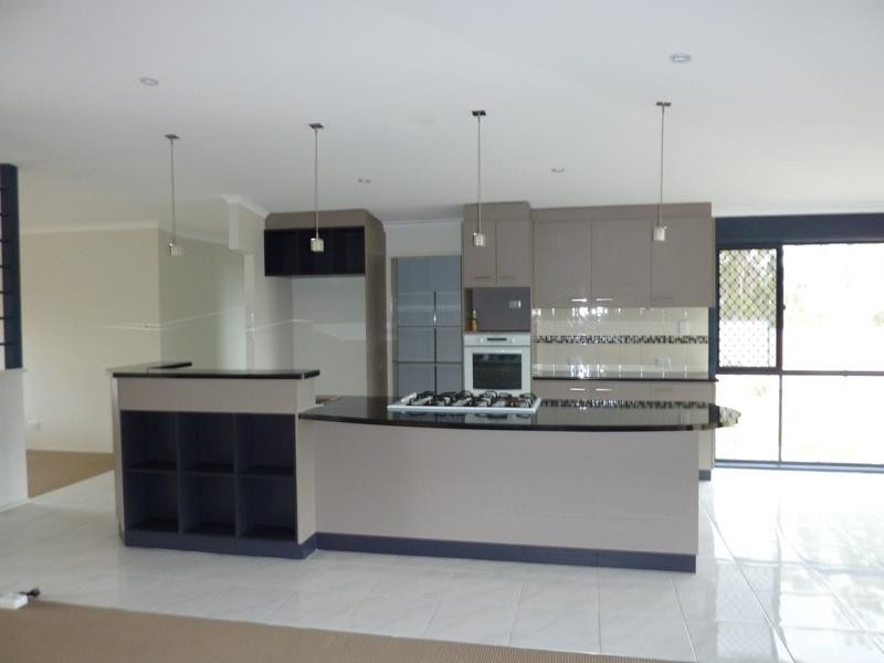 Upper Lockyer QLD 4352