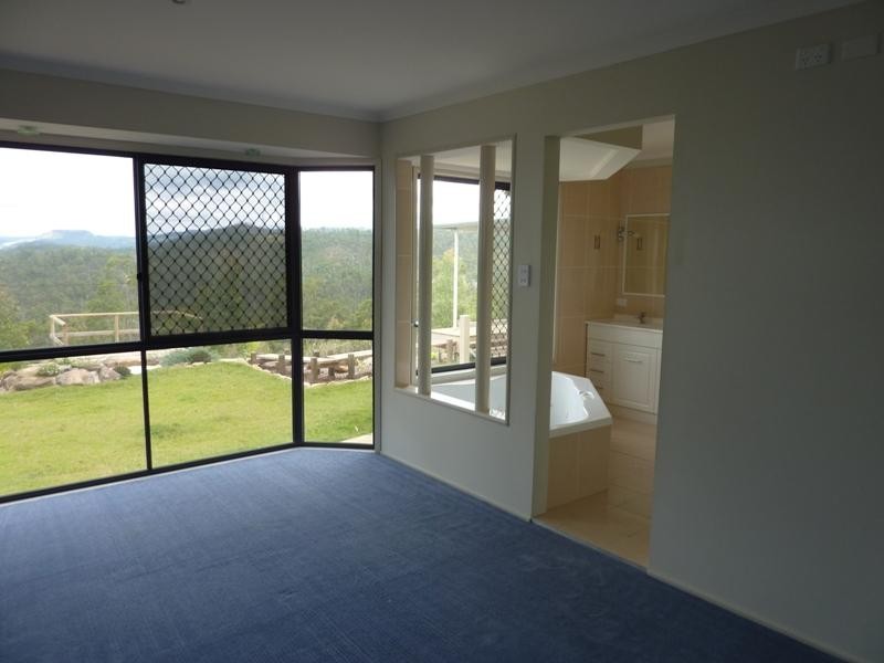 Upper Lockyer QLD 4352