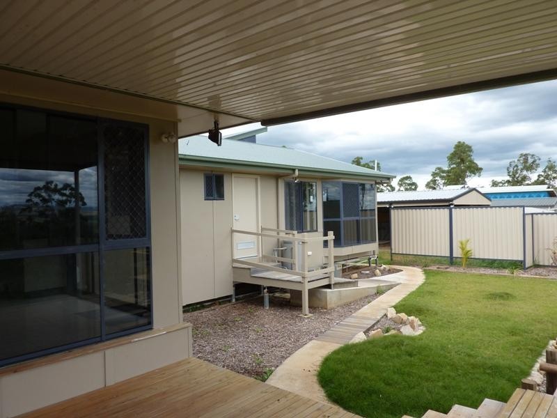 Upper Lockyer QLD 4352