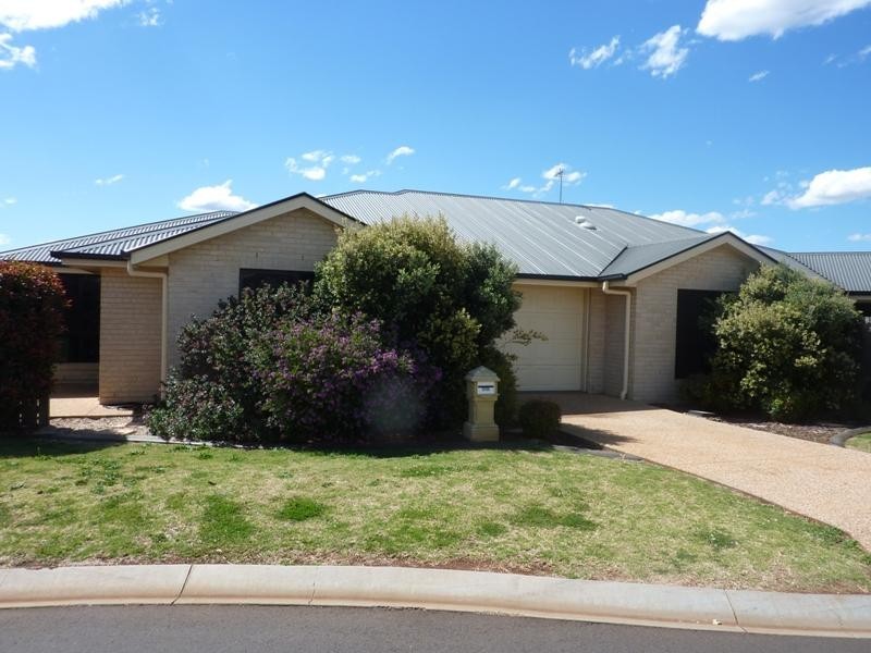 Kearneys Spring QLD 4350