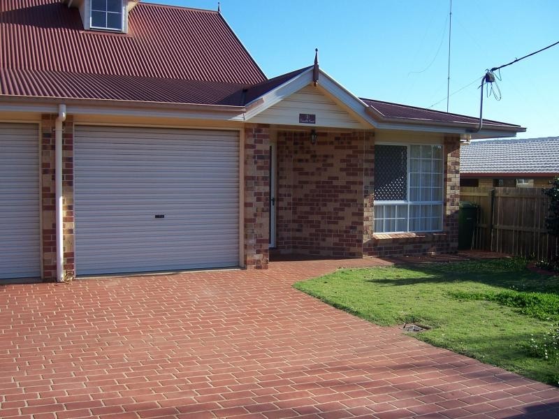 Kearneys Spring QLD 4350