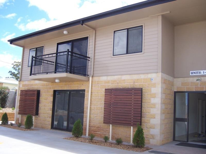 3/3 Uni Plaza Court, Kearneys Spring QLD 4350