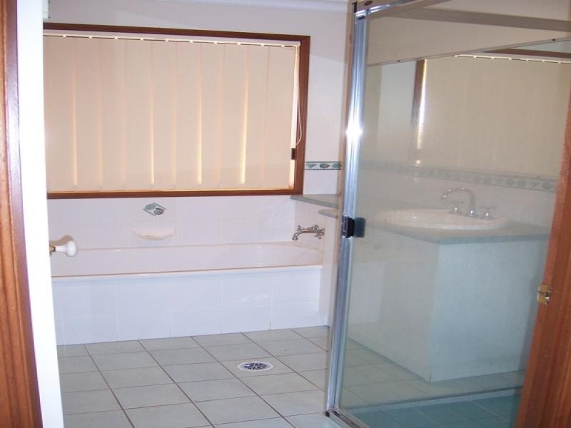 539 Hume Street, Kearneys Spring QLD 4350