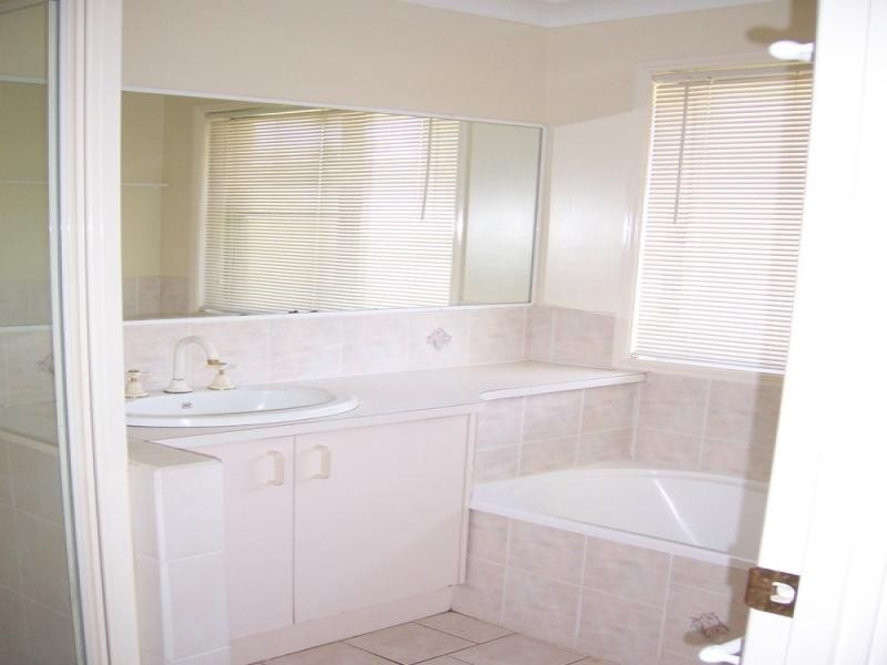 54 Dalzel Crescent, Darling Heights QLD 4350