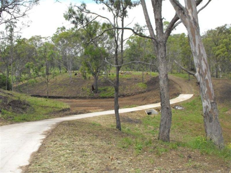 Hamblin Court, Mount Rascal QLD 4350