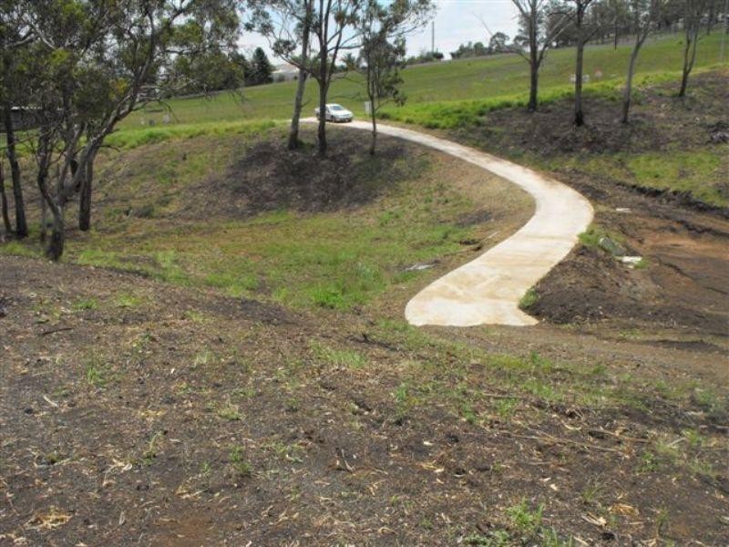 Hamblin Court, Mount Rascal QLD 4350