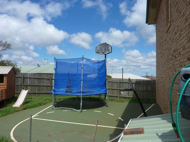 52 Dalzell Crescent, Darling Heights QLD 4350