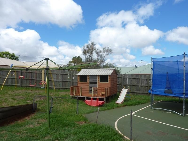 52 Dalzell Crescent, Darling Heights QLD 4350