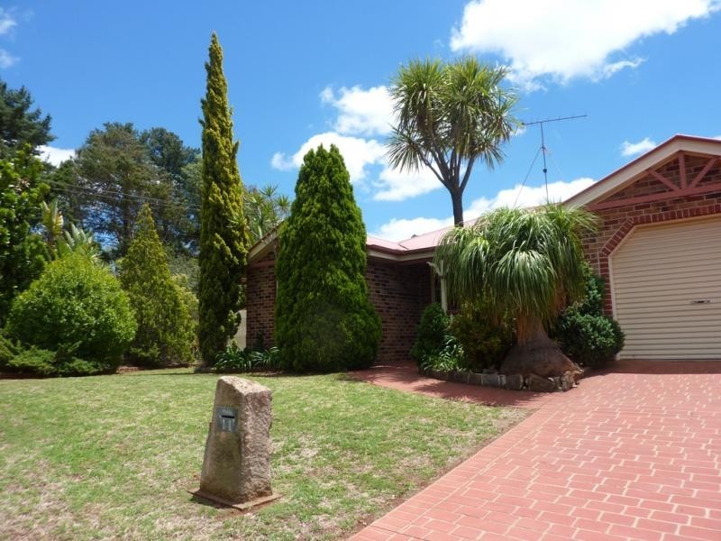 11 Tulip Court, Middle Ridge QLD 4350