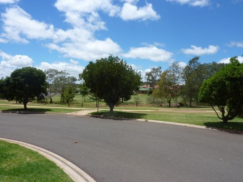 11 Tulip Court, Middle Ridge QLD 4350