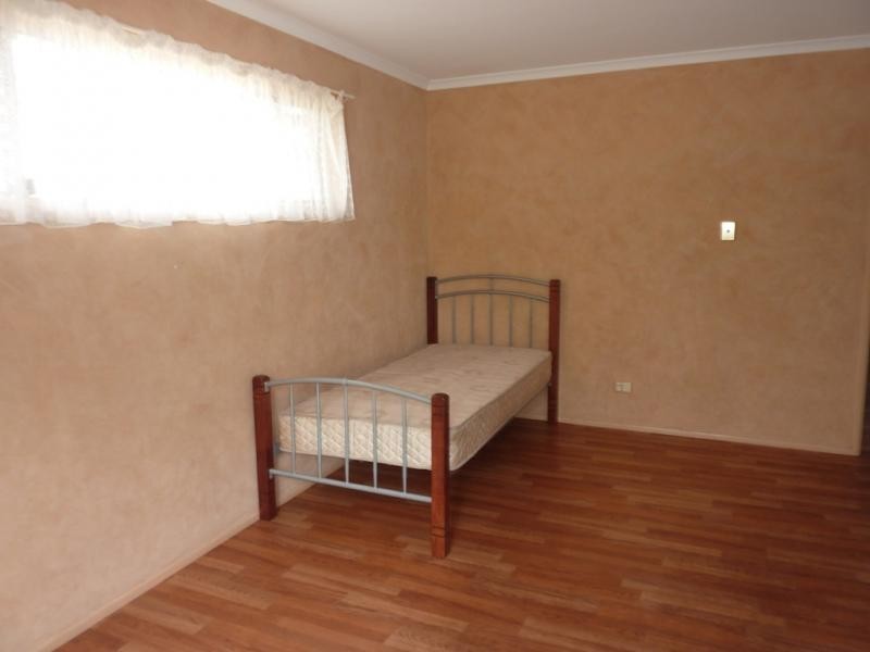 Kearneys Spring QLD 4350
