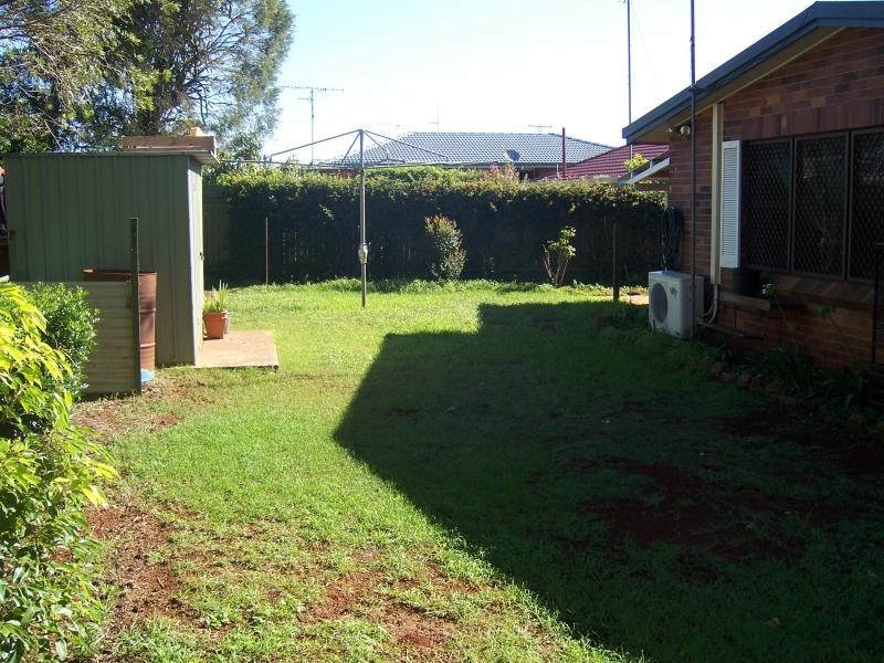 562 Greenwattle Street, Newtown QLD 4350