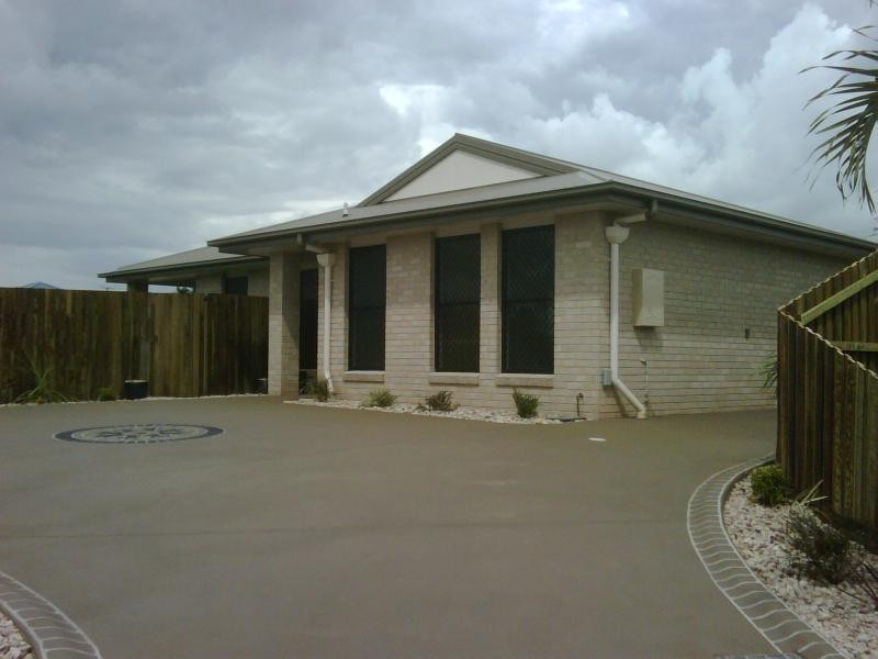 Kearneys Spring QLD 4350